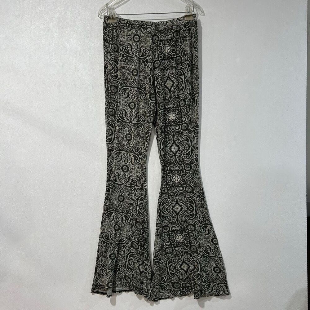 Abercrombie & Fitch Paisley Flare Pants Gray Green Boho Bell Bottom Women’s Larg - Picture 2 of 9